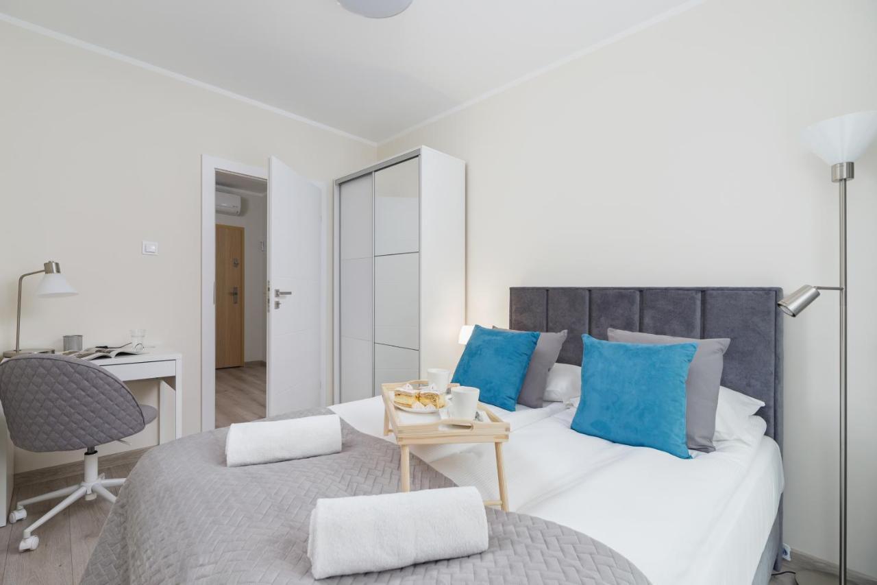 W Parku Lotnikow Apartments Tauron Arena By Noclegi Renters كراكوفيا المظهر الخارجي الصورة
